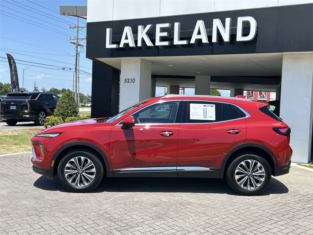 2025 Buick Envision Preferred photo 3