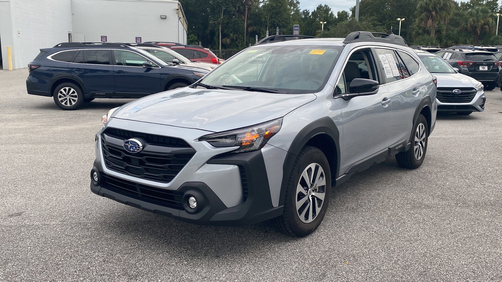 2025 Subaru Outback Premium photo 3