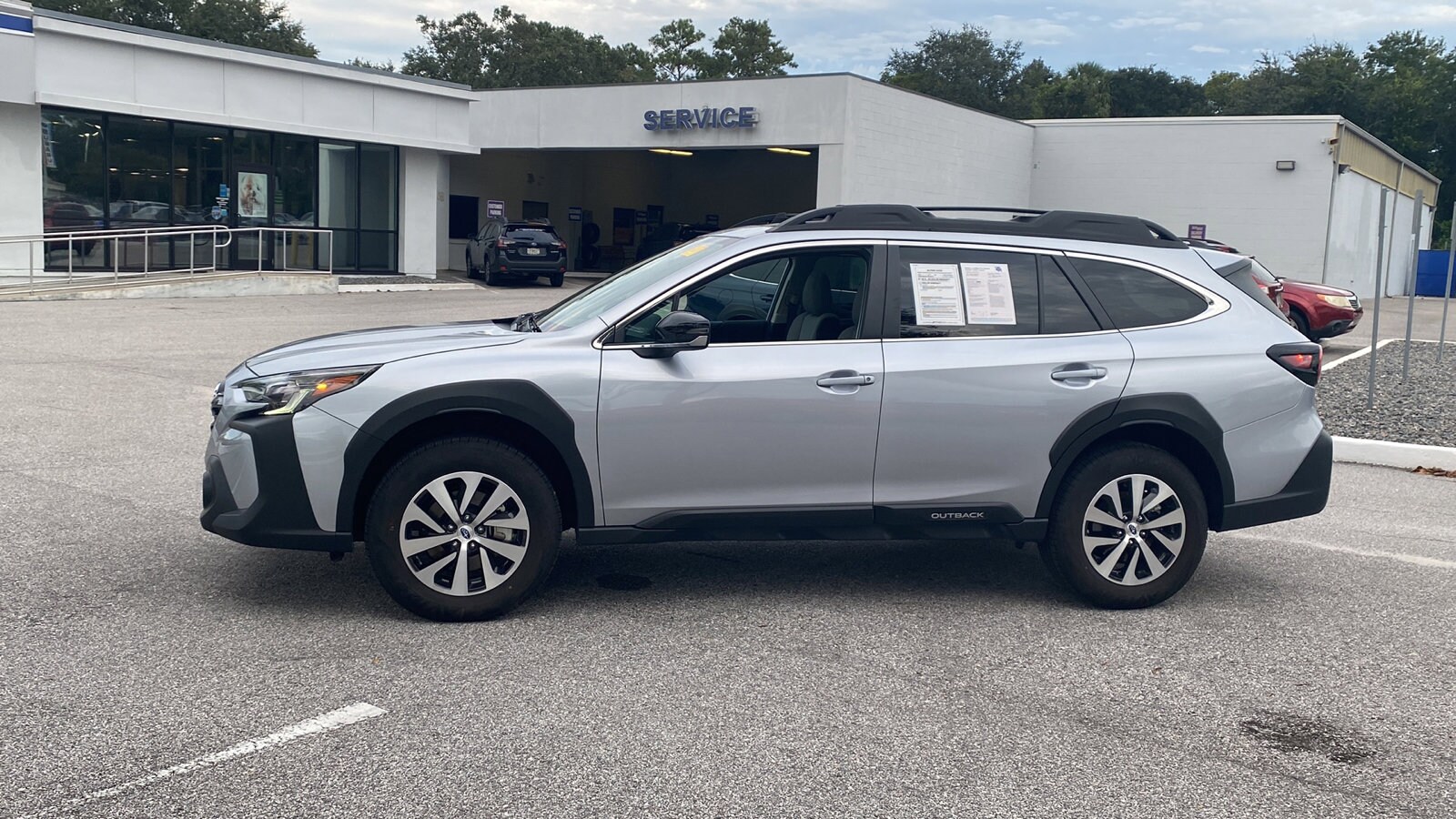 2025 Subaru Outback Premium photo 4