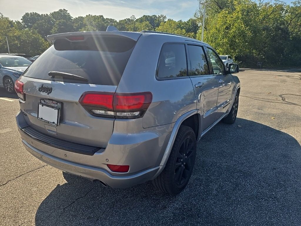 Used 2018 Jeep Grand Cherokee Altitude SUV