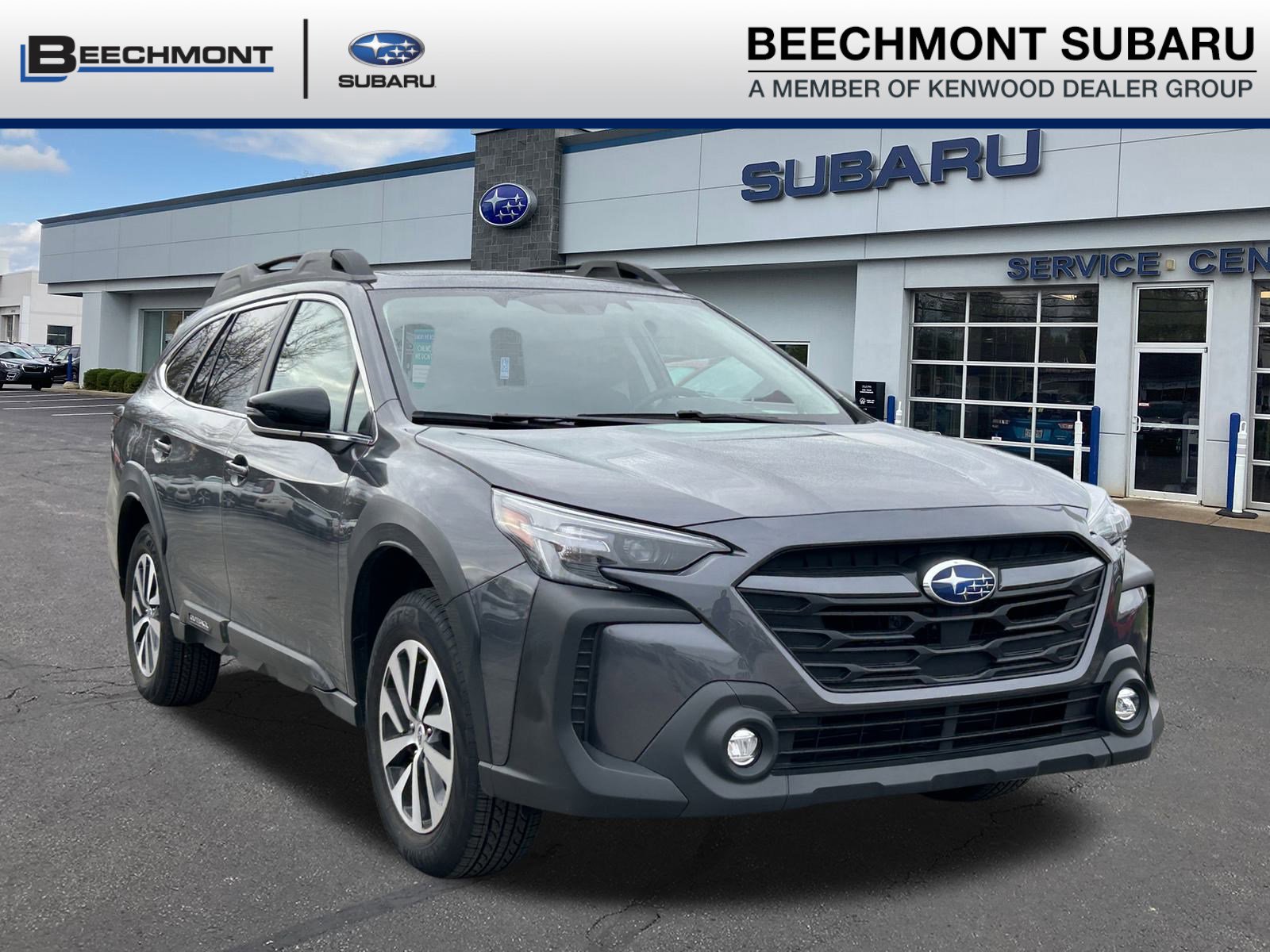 2025 Subaru Outback Premium's photo