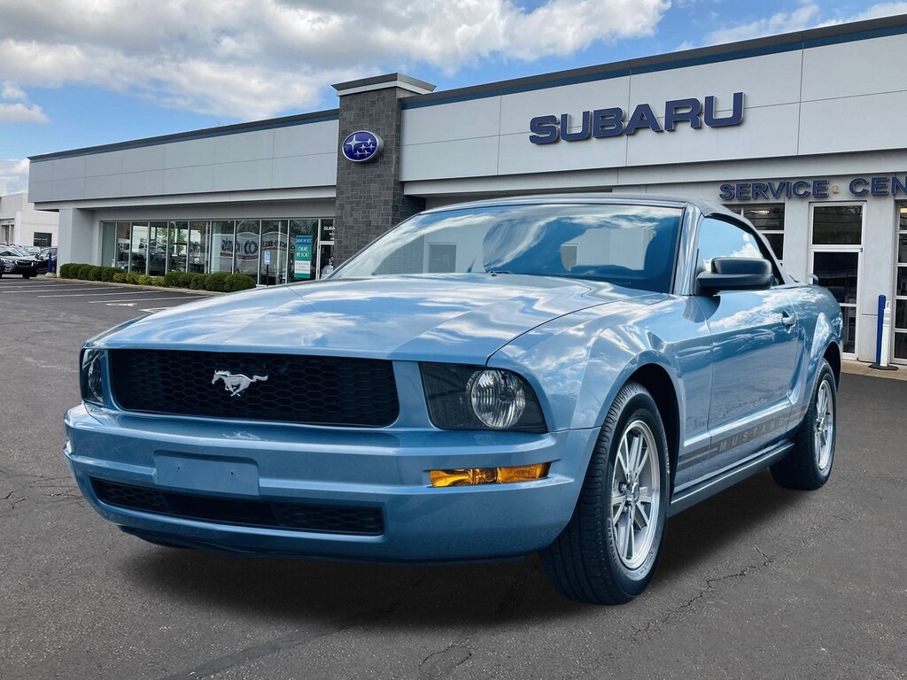Used 2005 Ford Mustang  Convertible