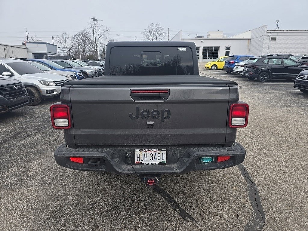 Used 2024 Jeep Gladiator Sport Truck Crew Cab