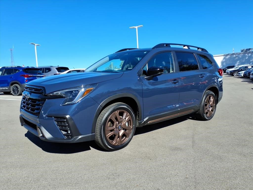 2025 Subaru Ascent Limited photo 3