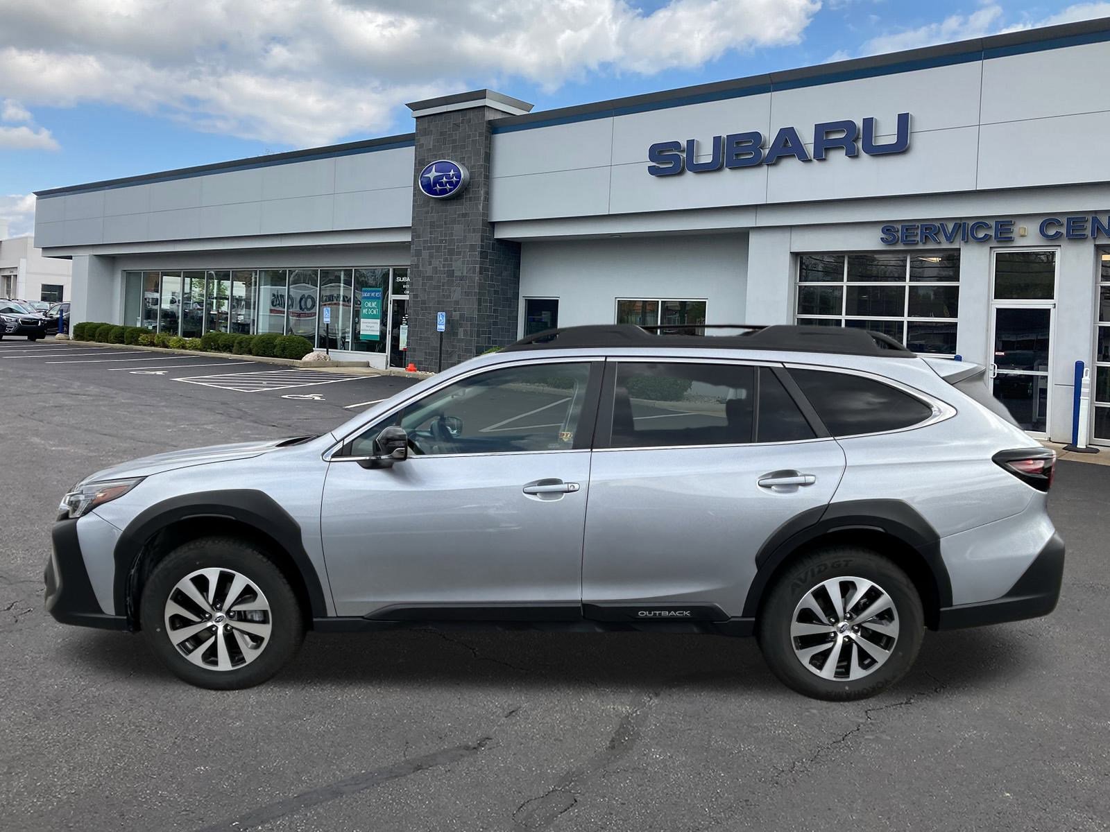 2025 Subaru Outback Premium photo 3