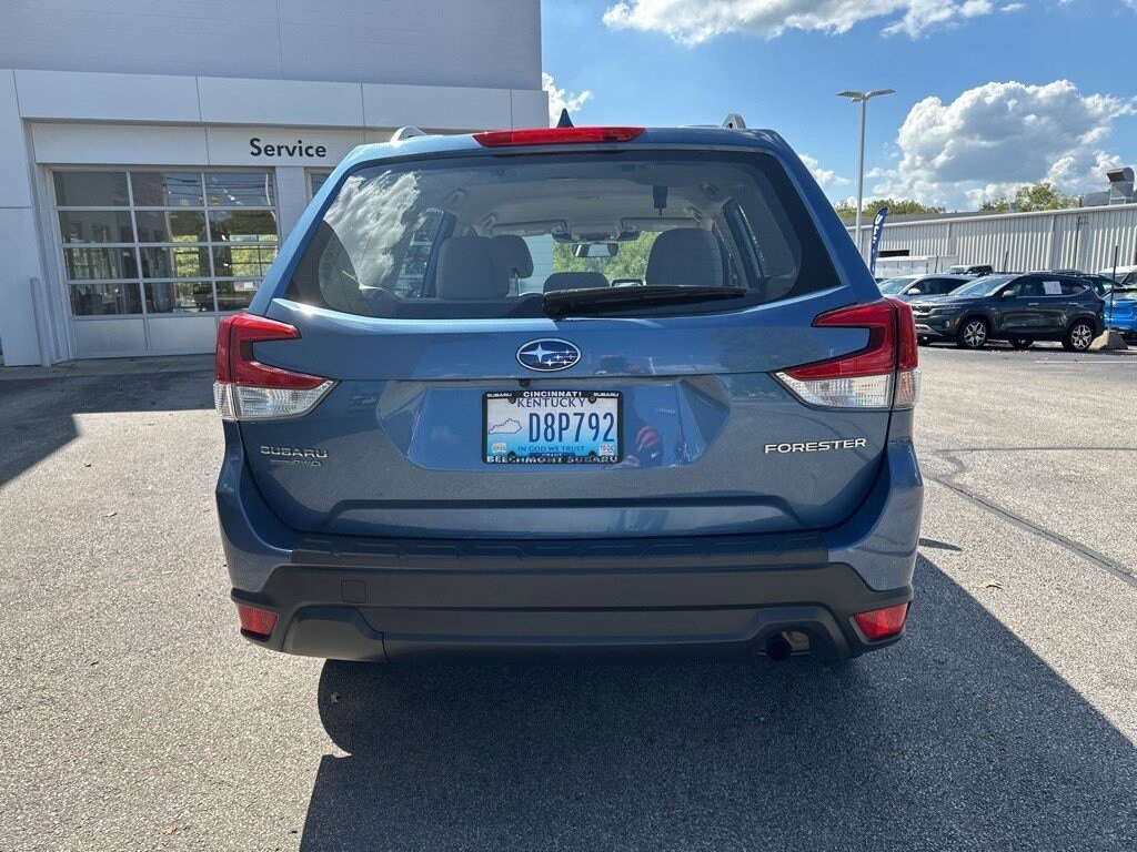 2022 Subaru Forester Base photo 4