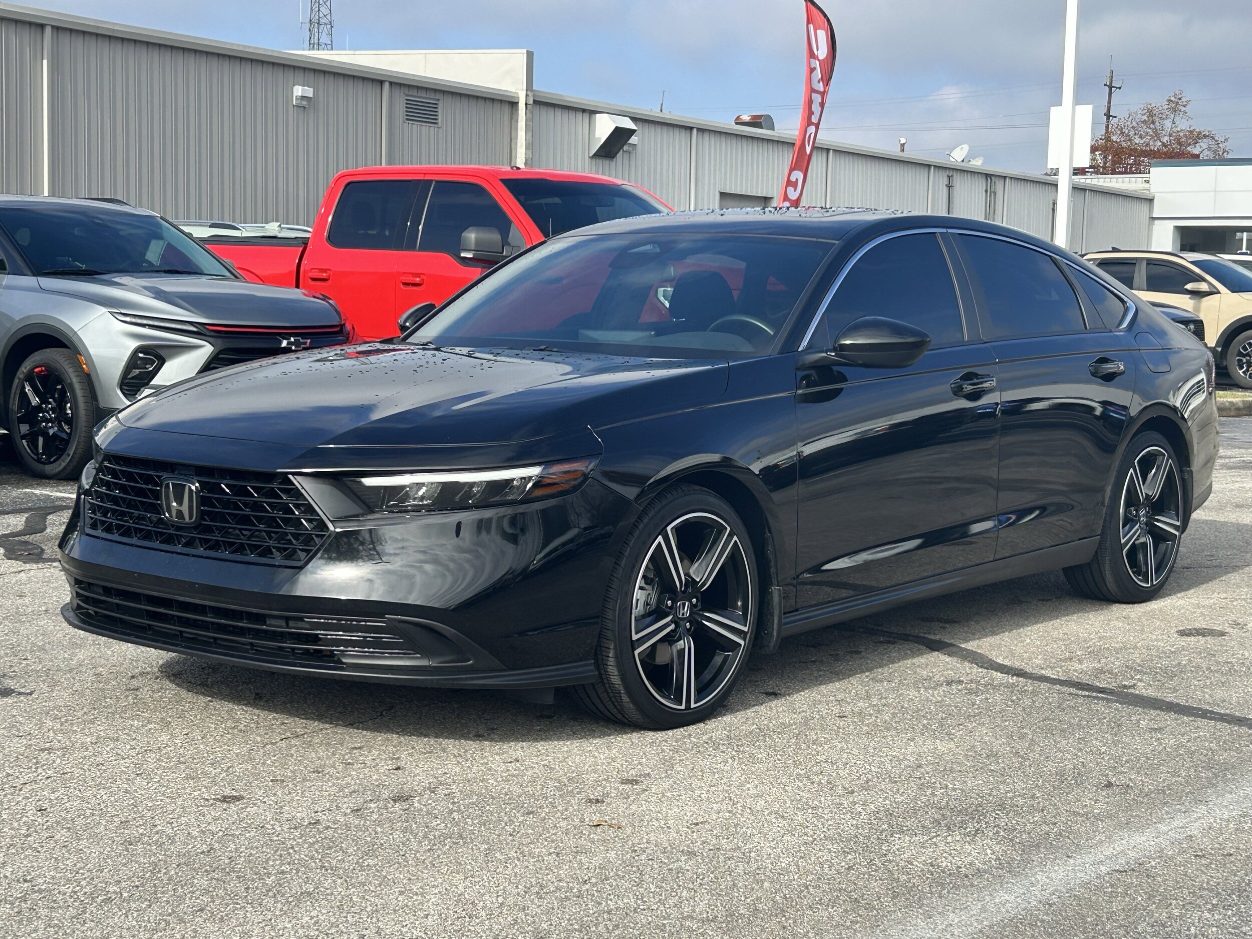 2023 Honda Accord Hybrid Sport photo 2