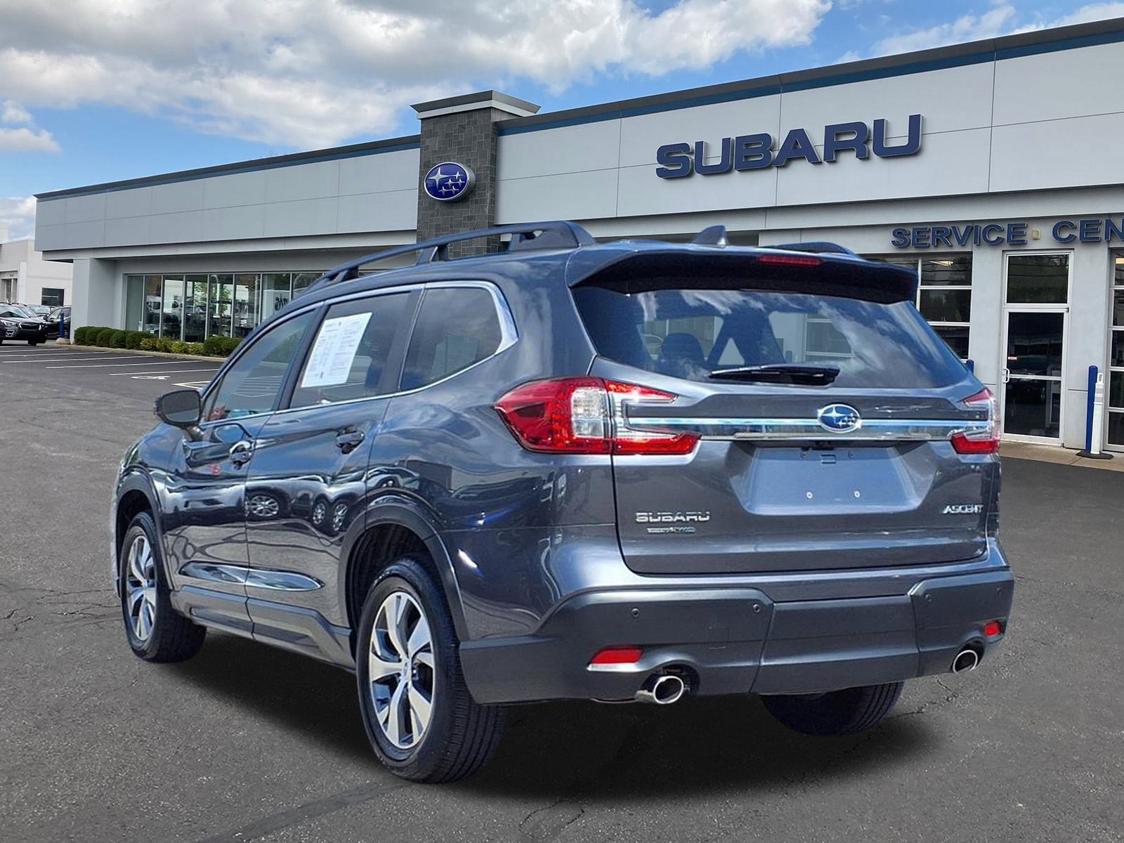 2024 Subaru Ascent Premium photo 4