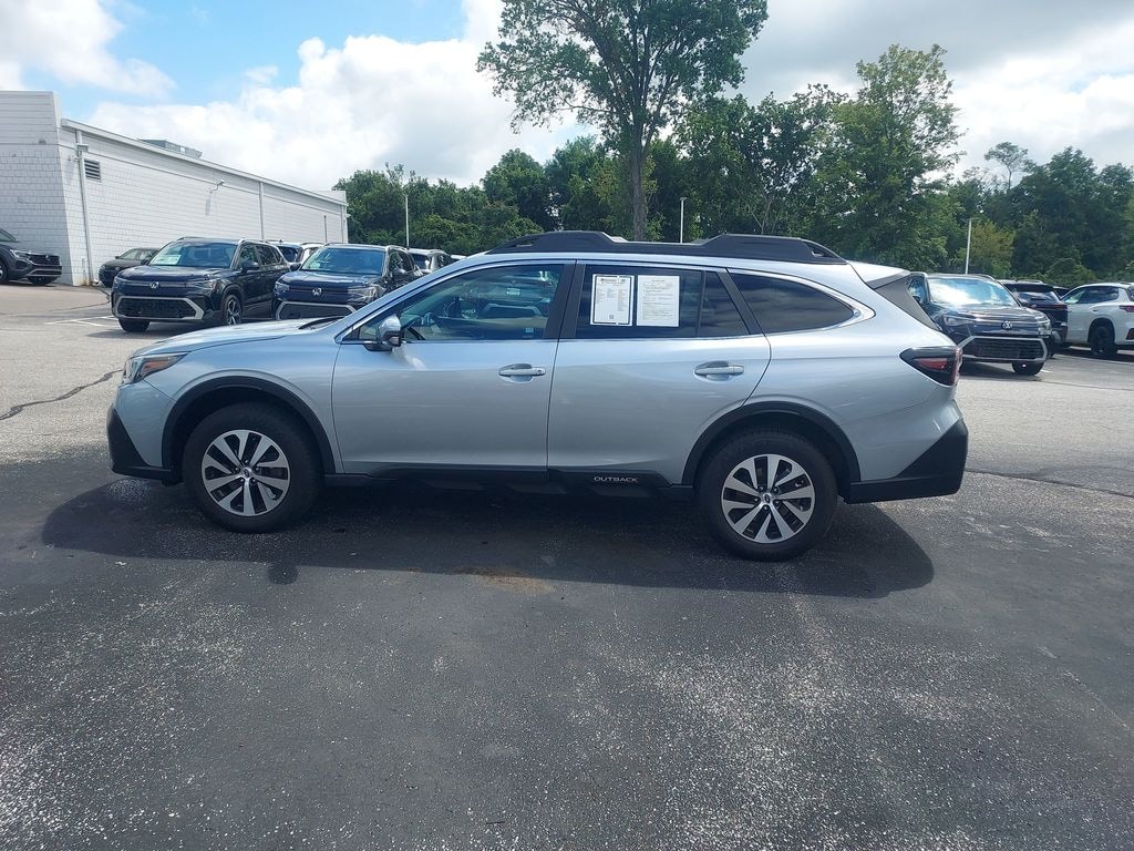 Used 2021 Subaru Outback Premium SUV