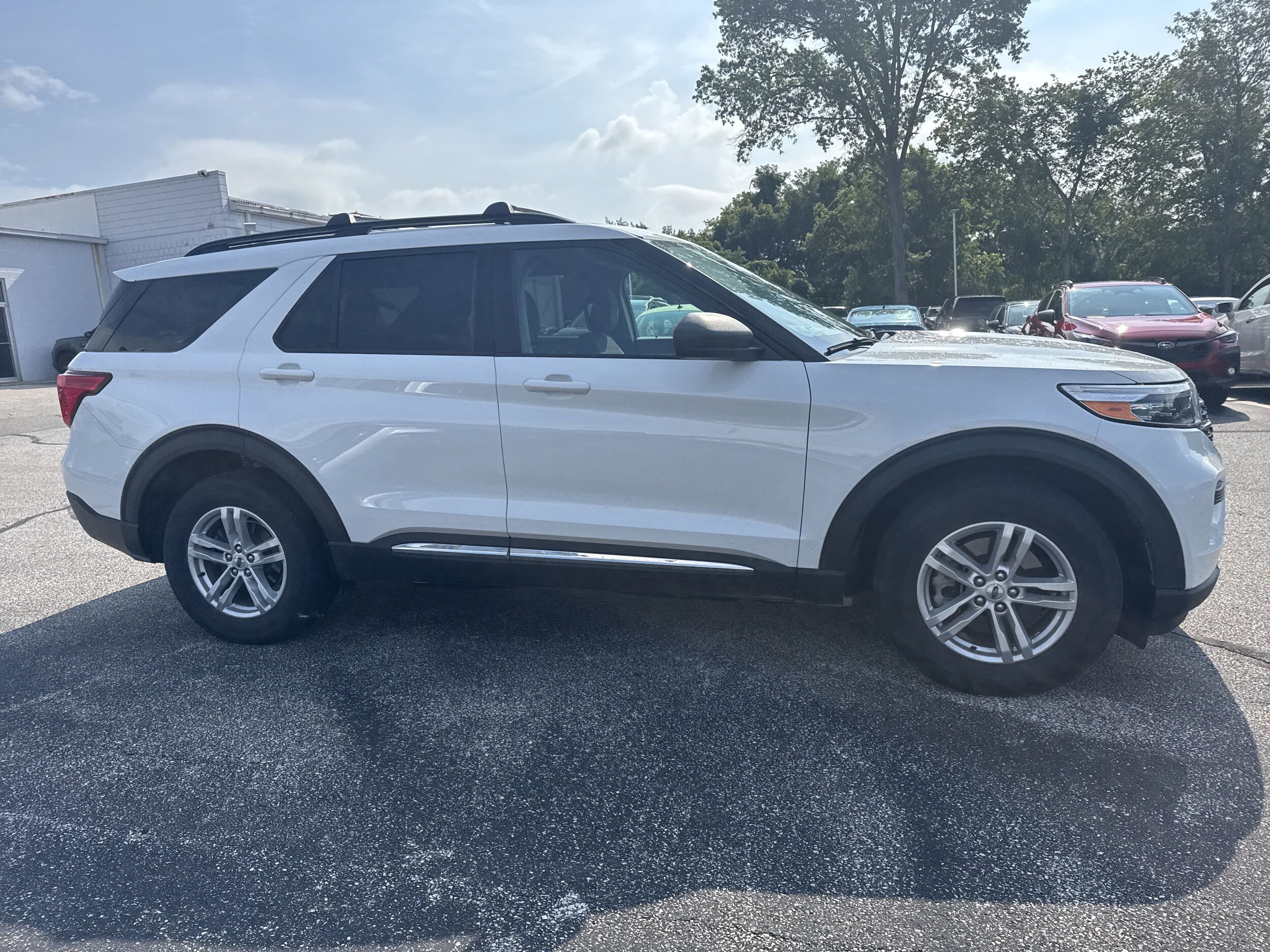 2022 Ford Explorer XLT photo 2
