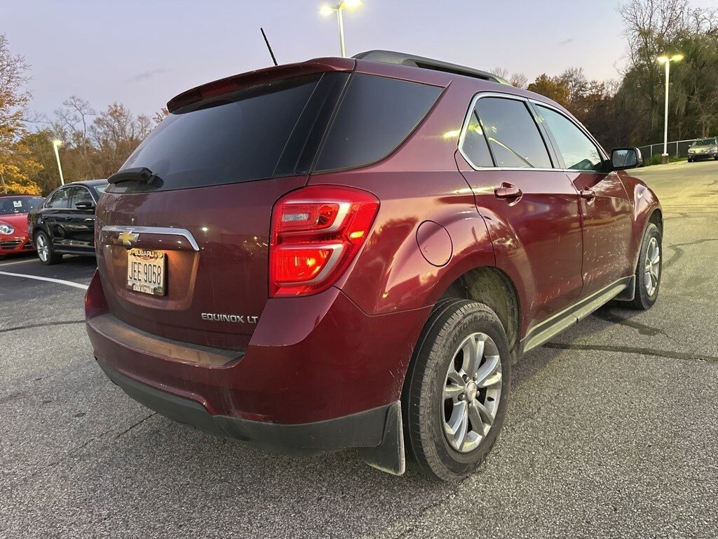 2016 Chevrolet Equinox LT photo 3