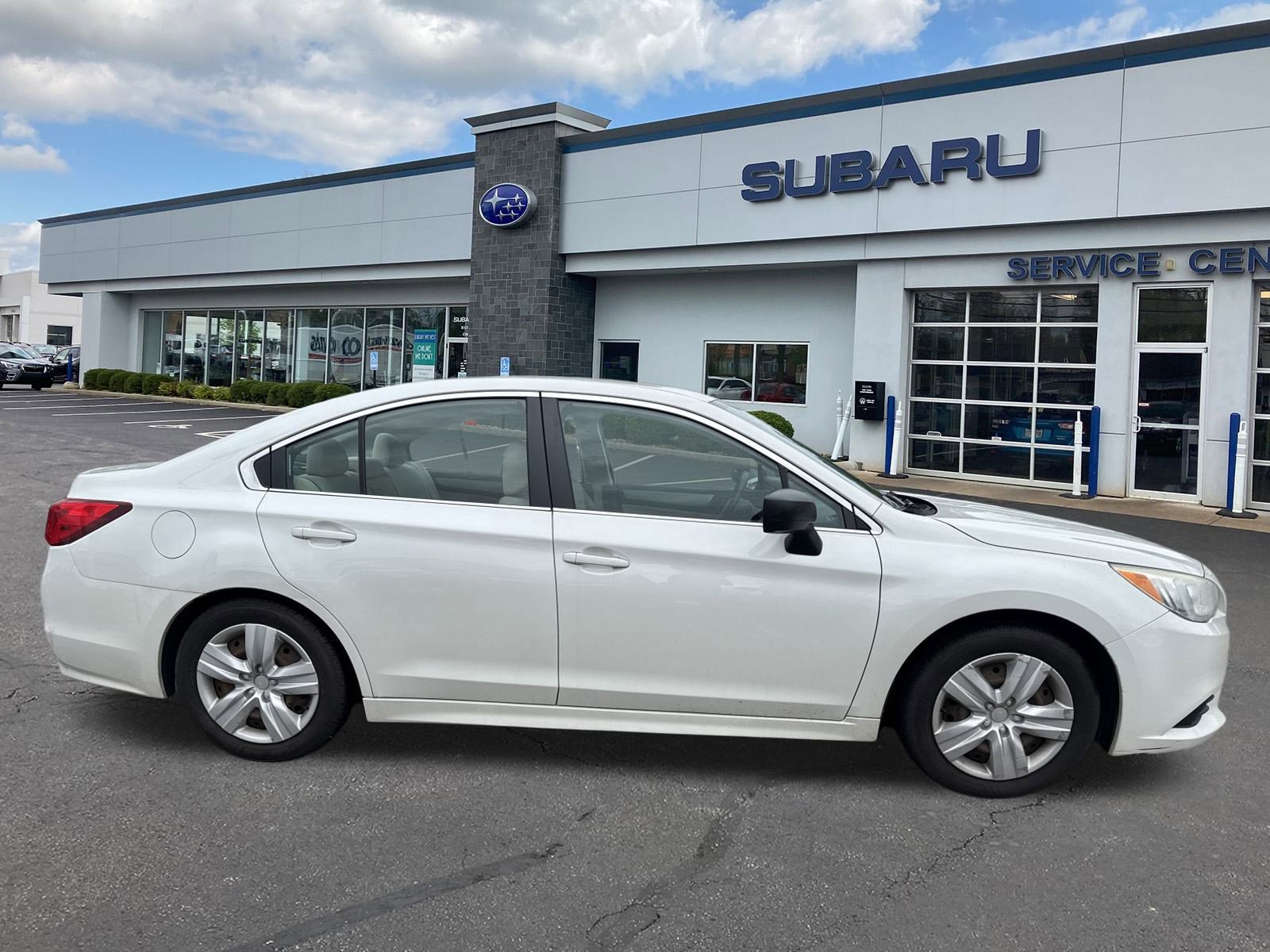 2016 Subaru Legacy 2.5i photo 2