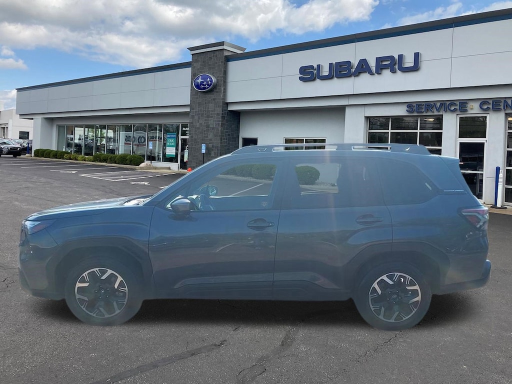 Used 2025 Subaru Forester Premium SUV