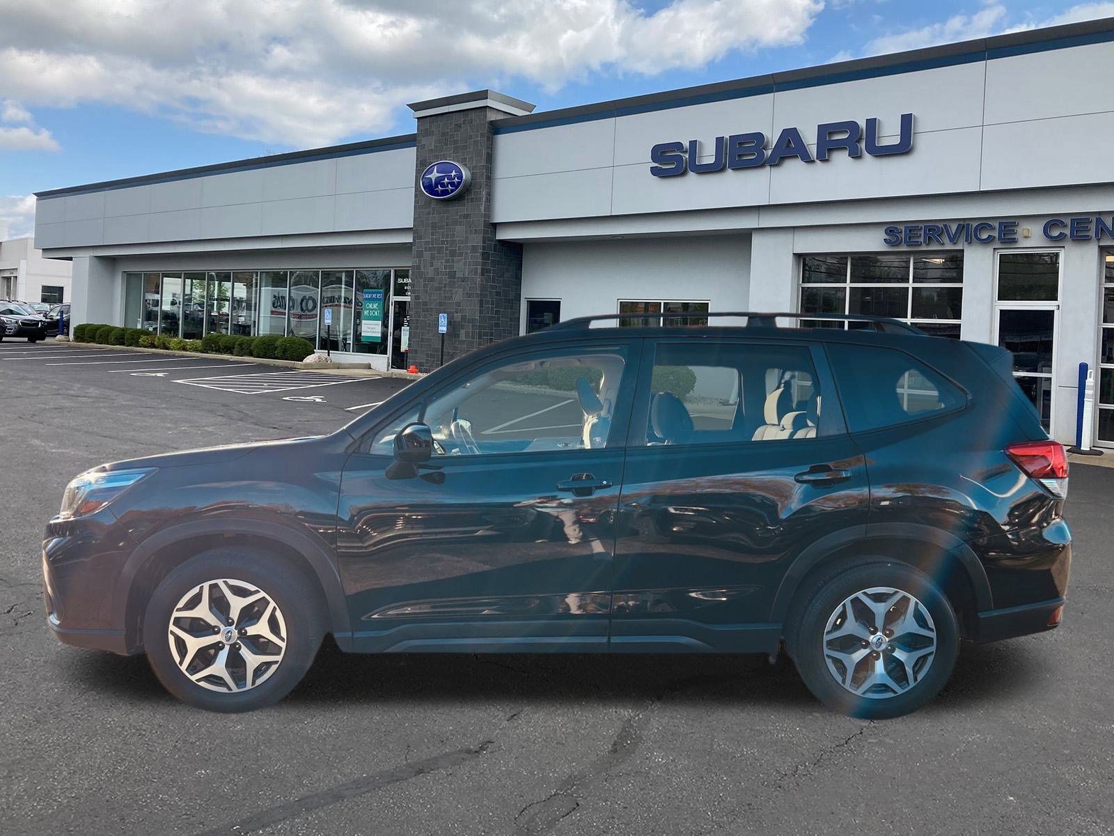 2019 Subaru Forester Premium photo 4