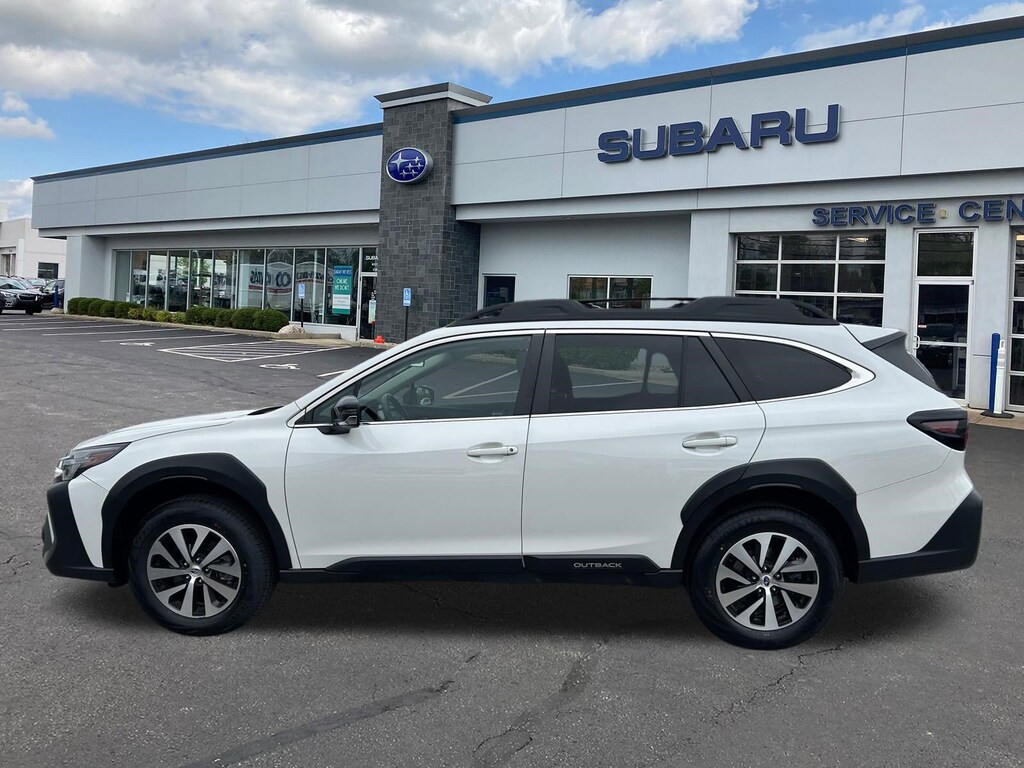 Used 2023 Subaru Outback Premium SUV