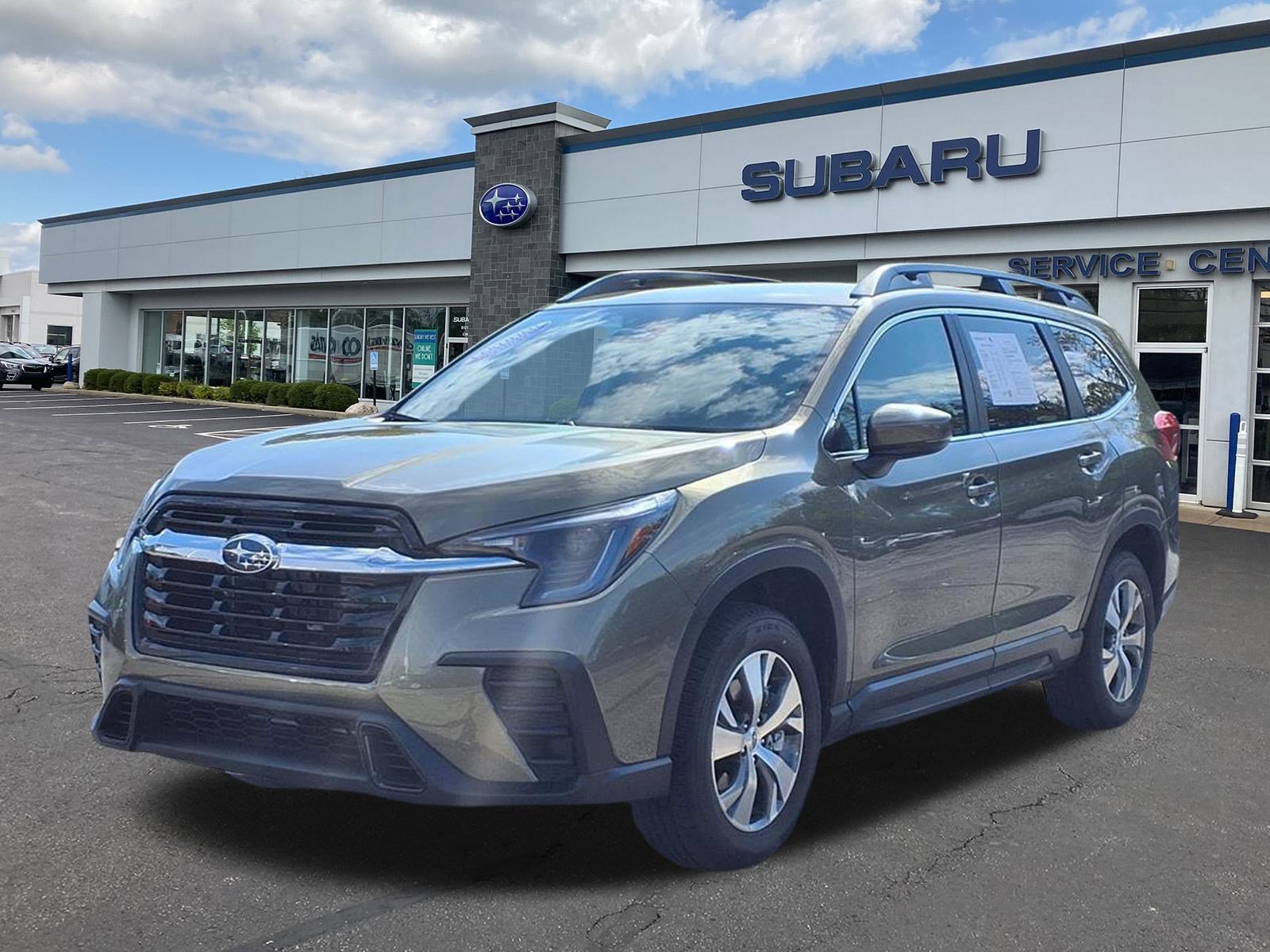 2025 Subaru Ascent Premium photo 2