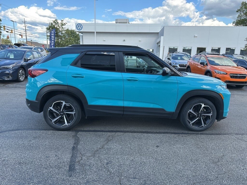 2021 Chevrolet Trailblazer RS photo 2