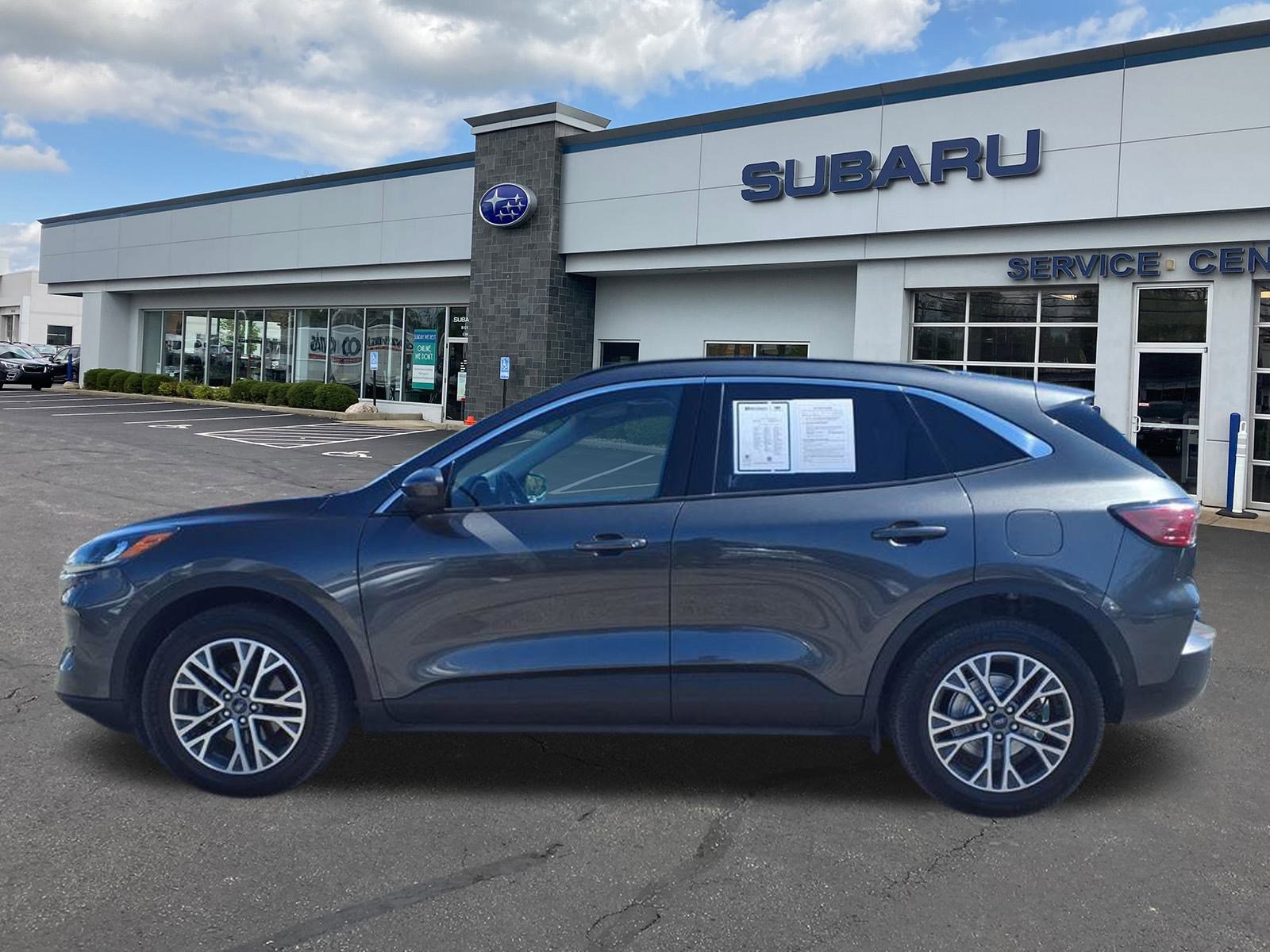 2020 Ford Escape SEL photo 3
