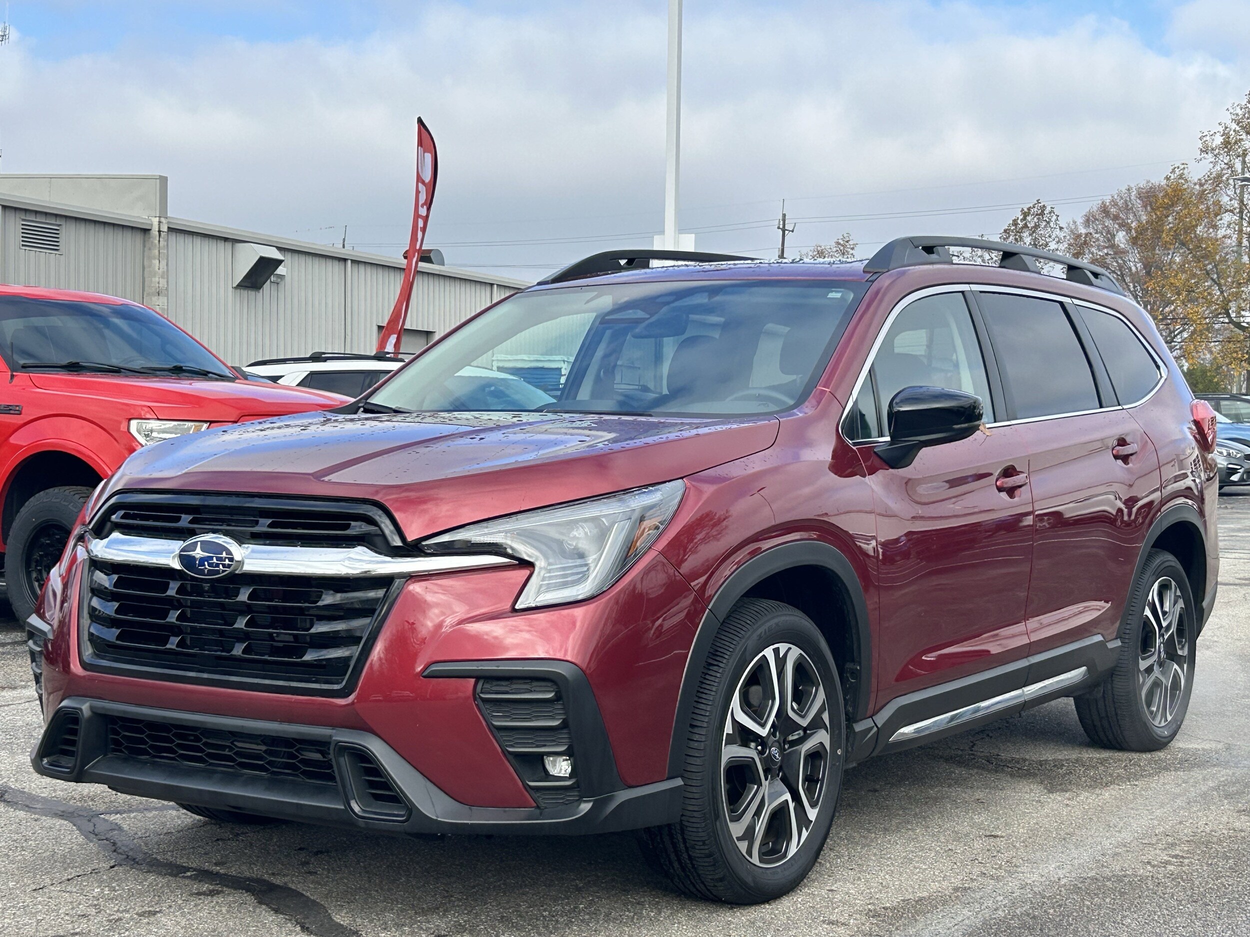 2025 Subaru Ascent Limited photo 3