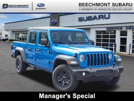 Featured 2022 Jeep Gladiator Sport Truck Crew Cab for sale in Cincinnati OH