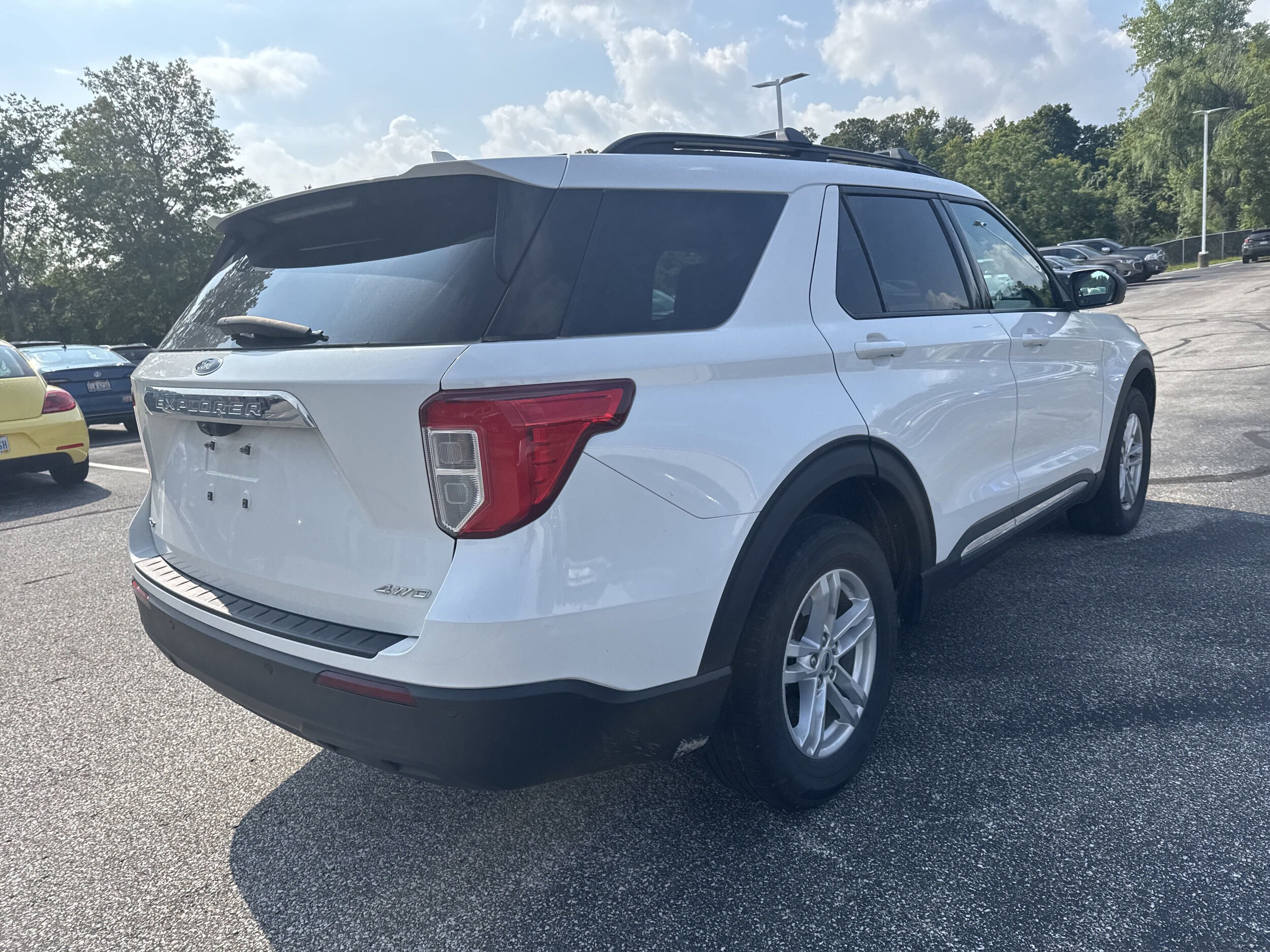 2022 Ford Explorer XLT photo 3