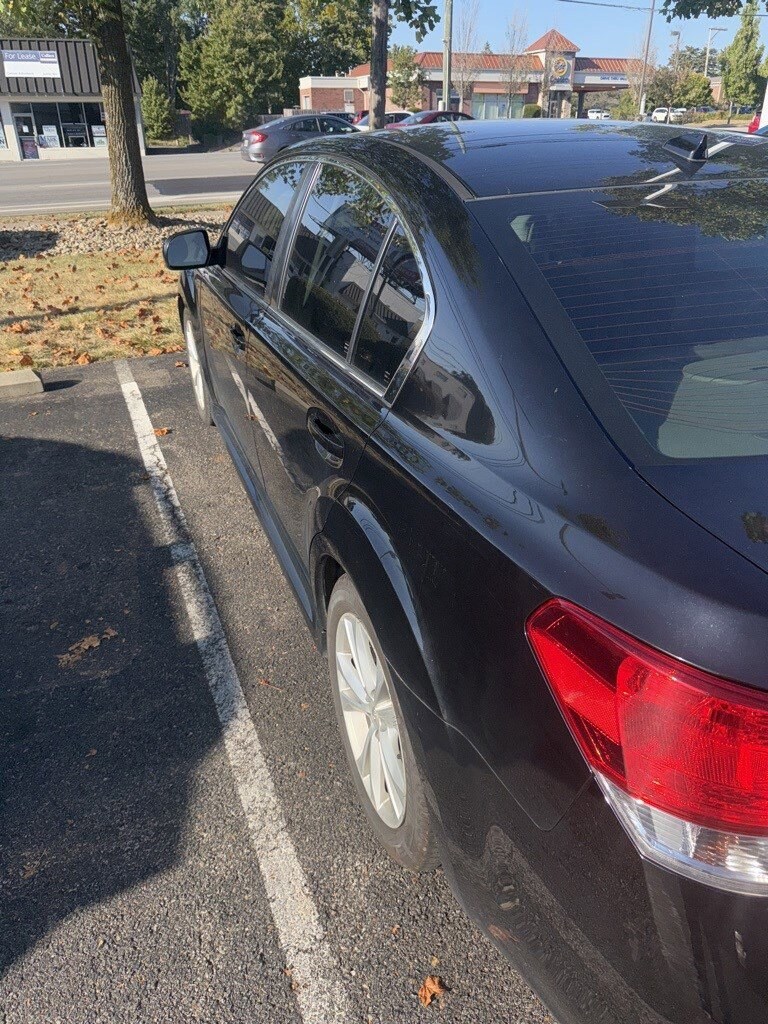 2013 Subaru Legacy 3.6R Limited photo 3