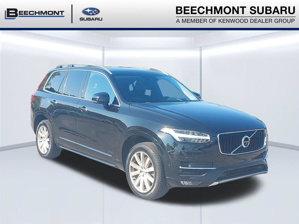 2017 Volvo XC90 Momentum