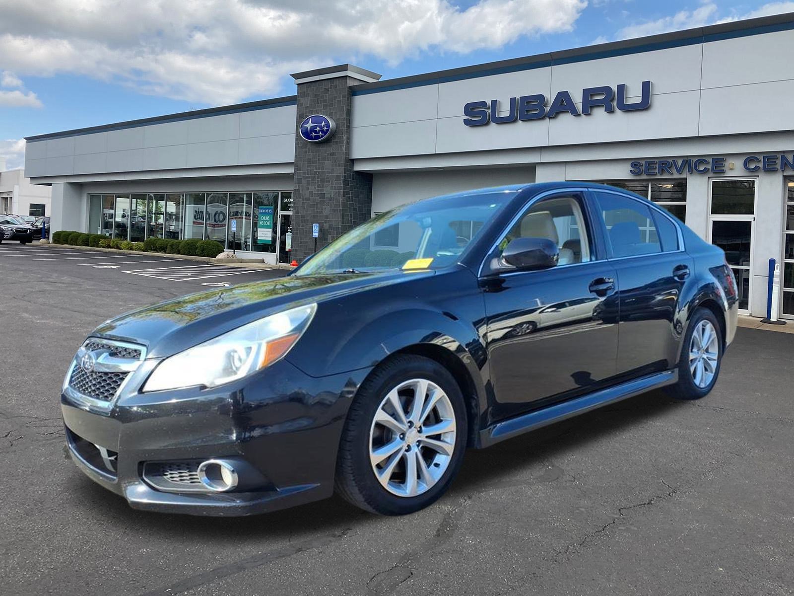 2013 Subaru Legacy 3.6R Limited photo 3
