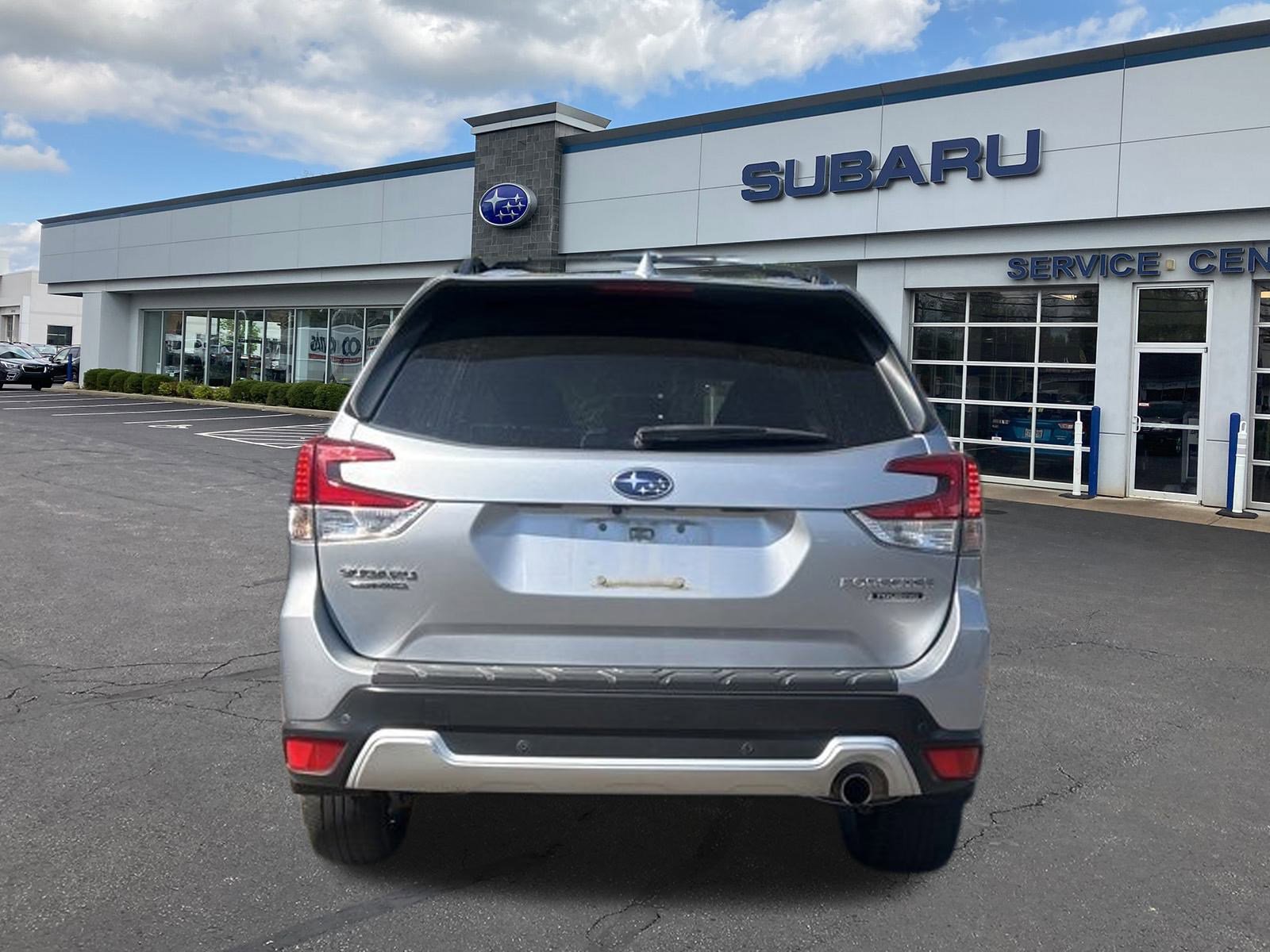 2019 Subaru Forester Touring photo 3