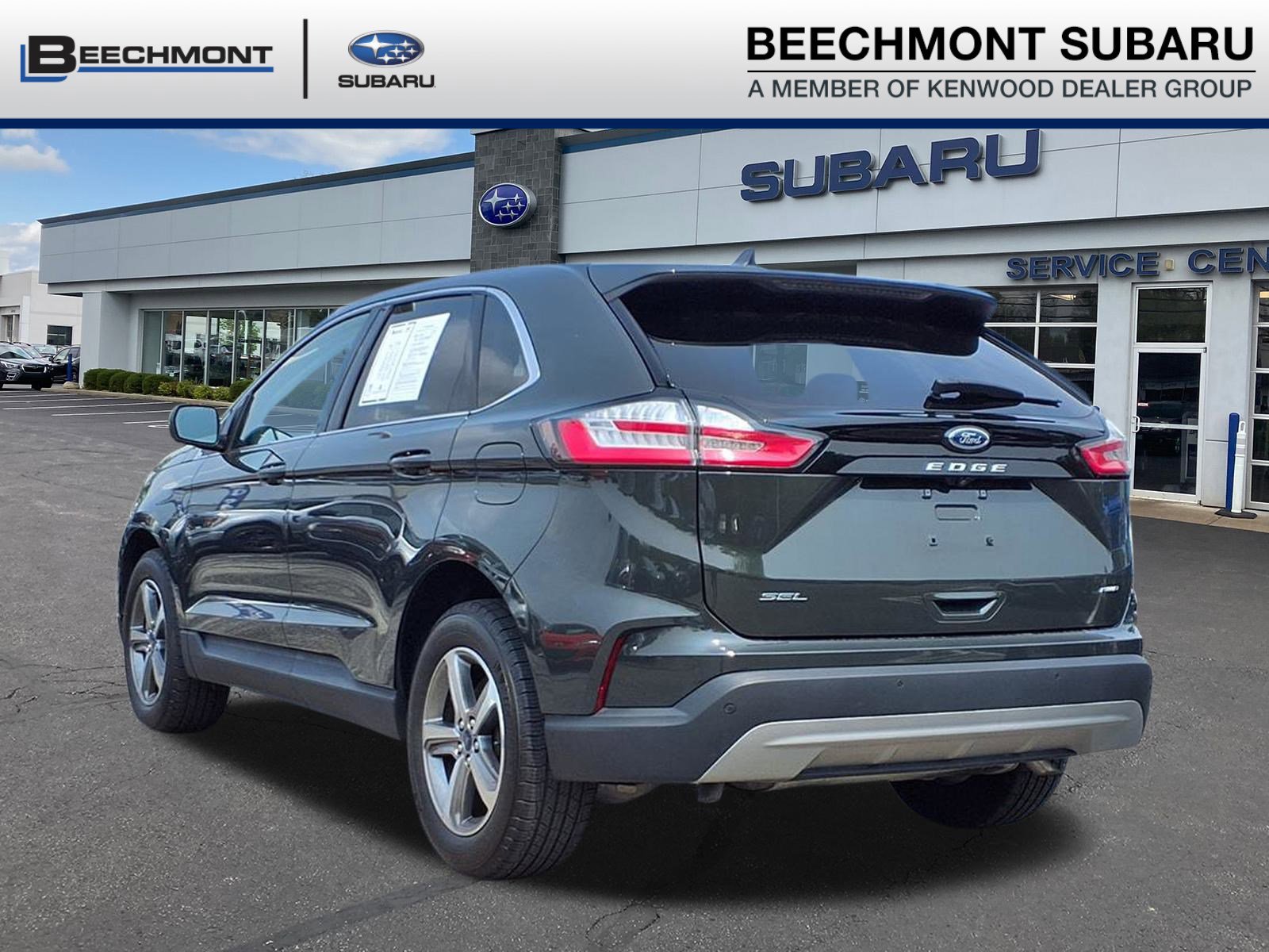 2022 Ford Edge SEL photo 4