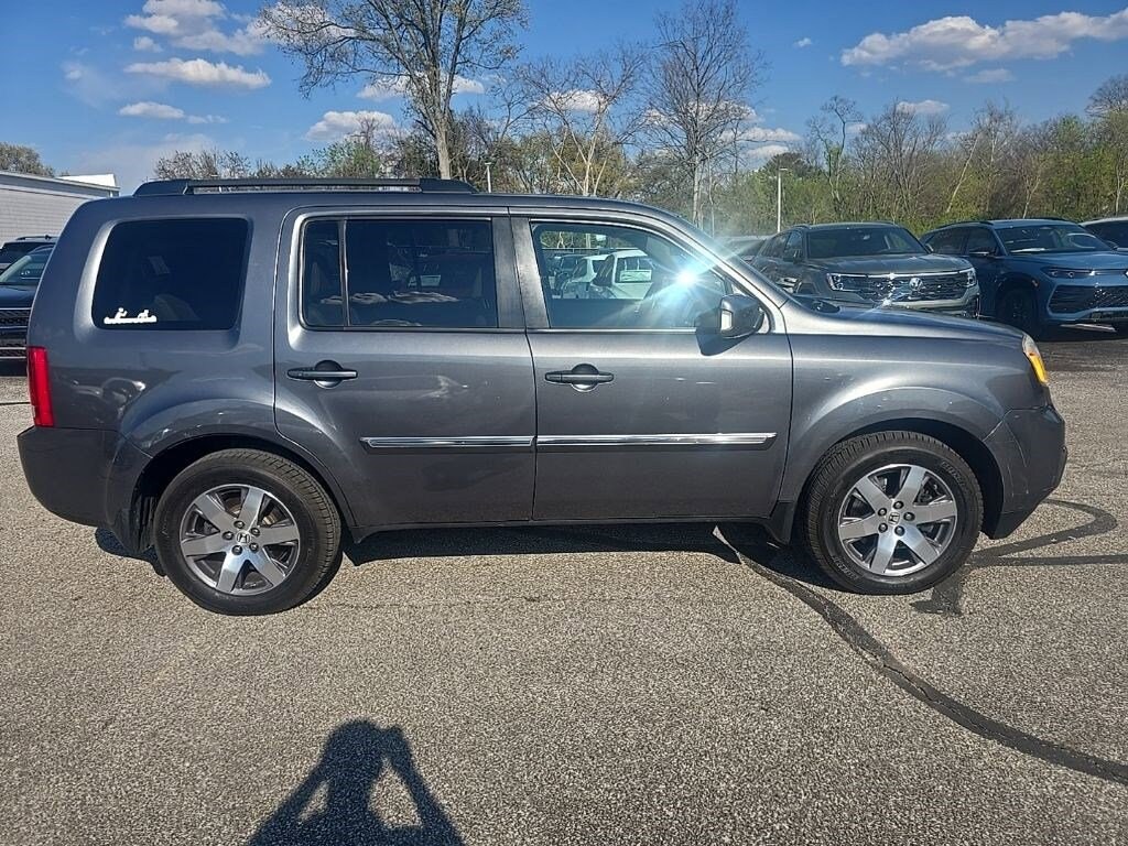 Used 2013 Honda Pilot Touring w/RES/Navi 4WD SUV