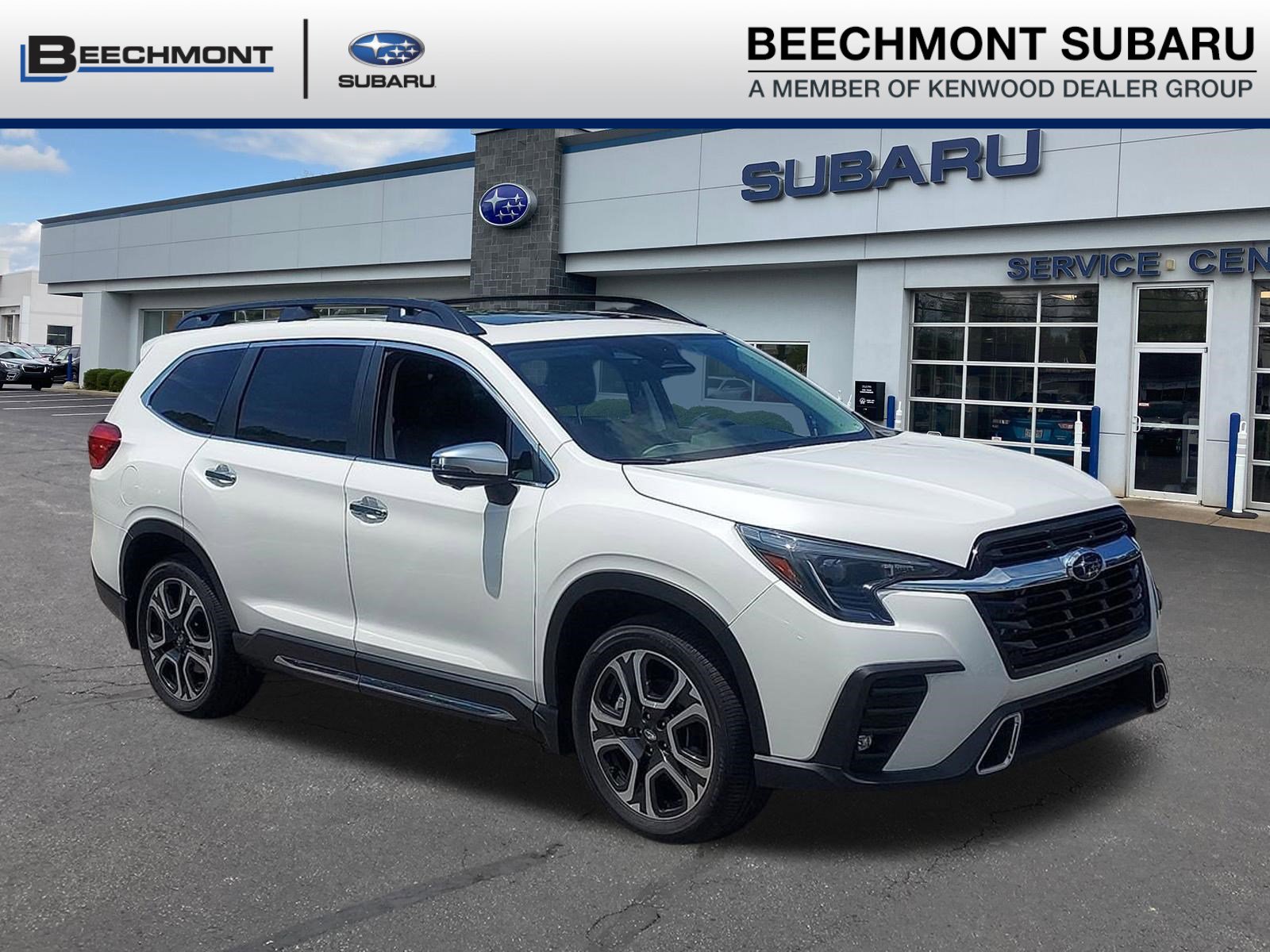 2023 Subaru Ascent Touring's photo