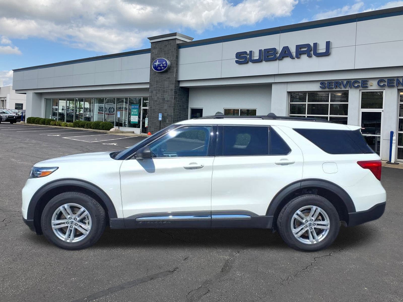 2022 Ford Explorer XLT photo 3