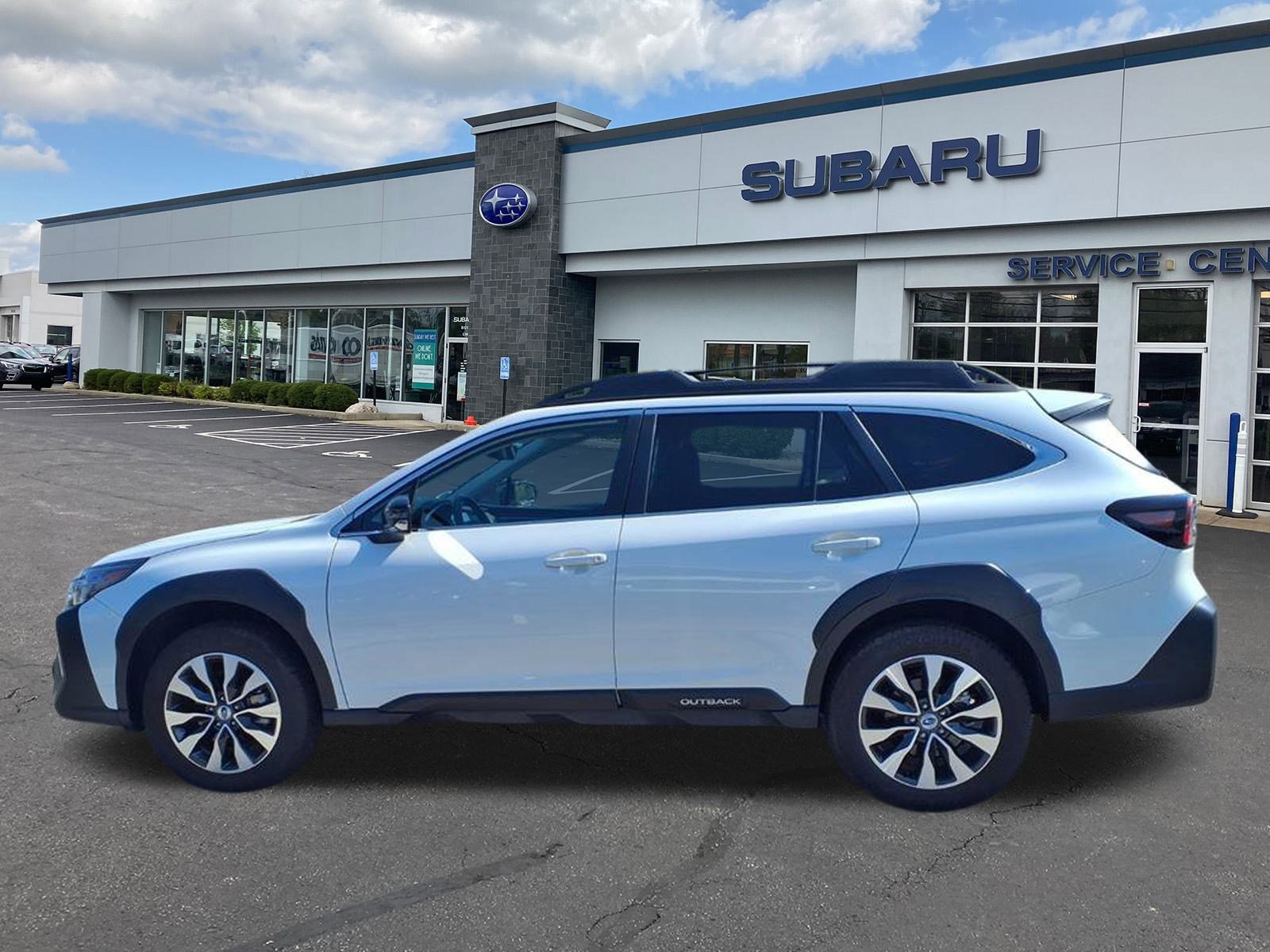 2024 Subaru Outback Limited photo 2