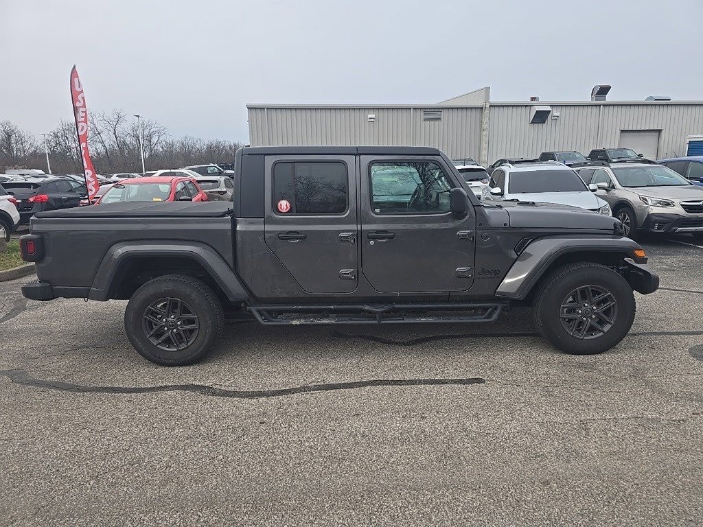 Used 2024 Jeep Gladiator Sport Truck Crew Cab