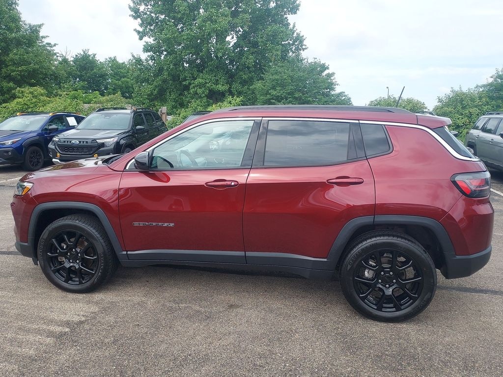 Used 2022 Jeep Compass Latitude Lux SUV