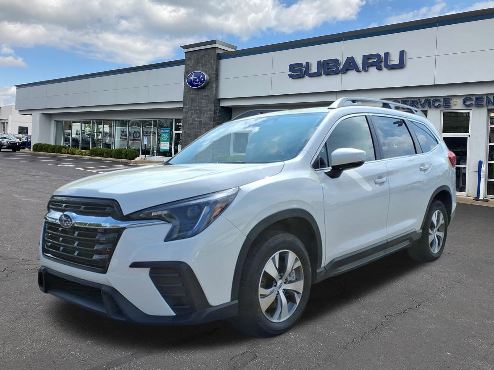 2024 Subaru Ascent Premium photo 2