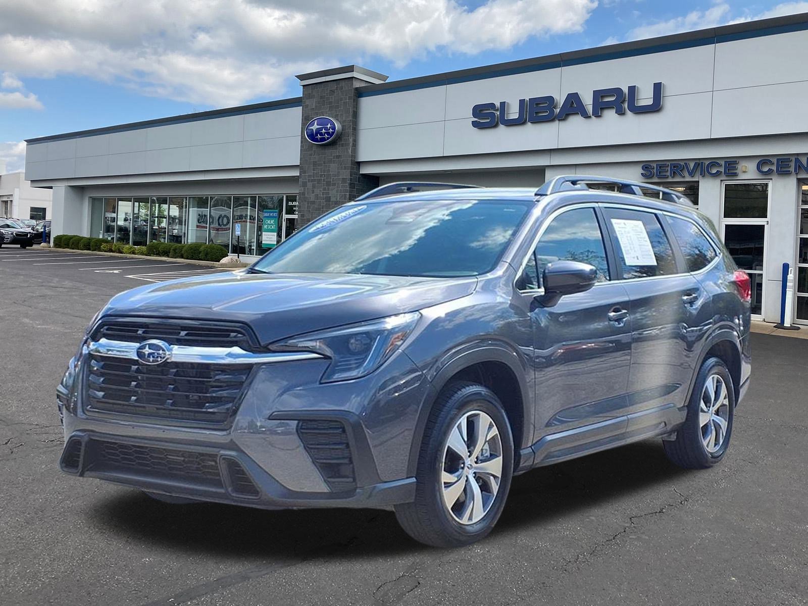 2024 Subaru Ascent Premium photo 2
