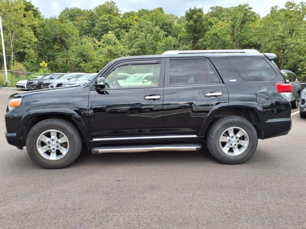2013 Toyota 4Runner SR5 photo 4