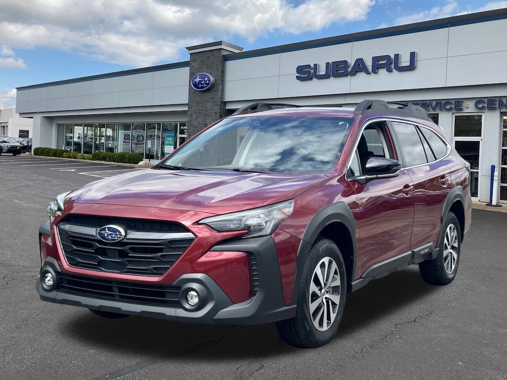 Used 2025 Subaru Outback Premium SUV