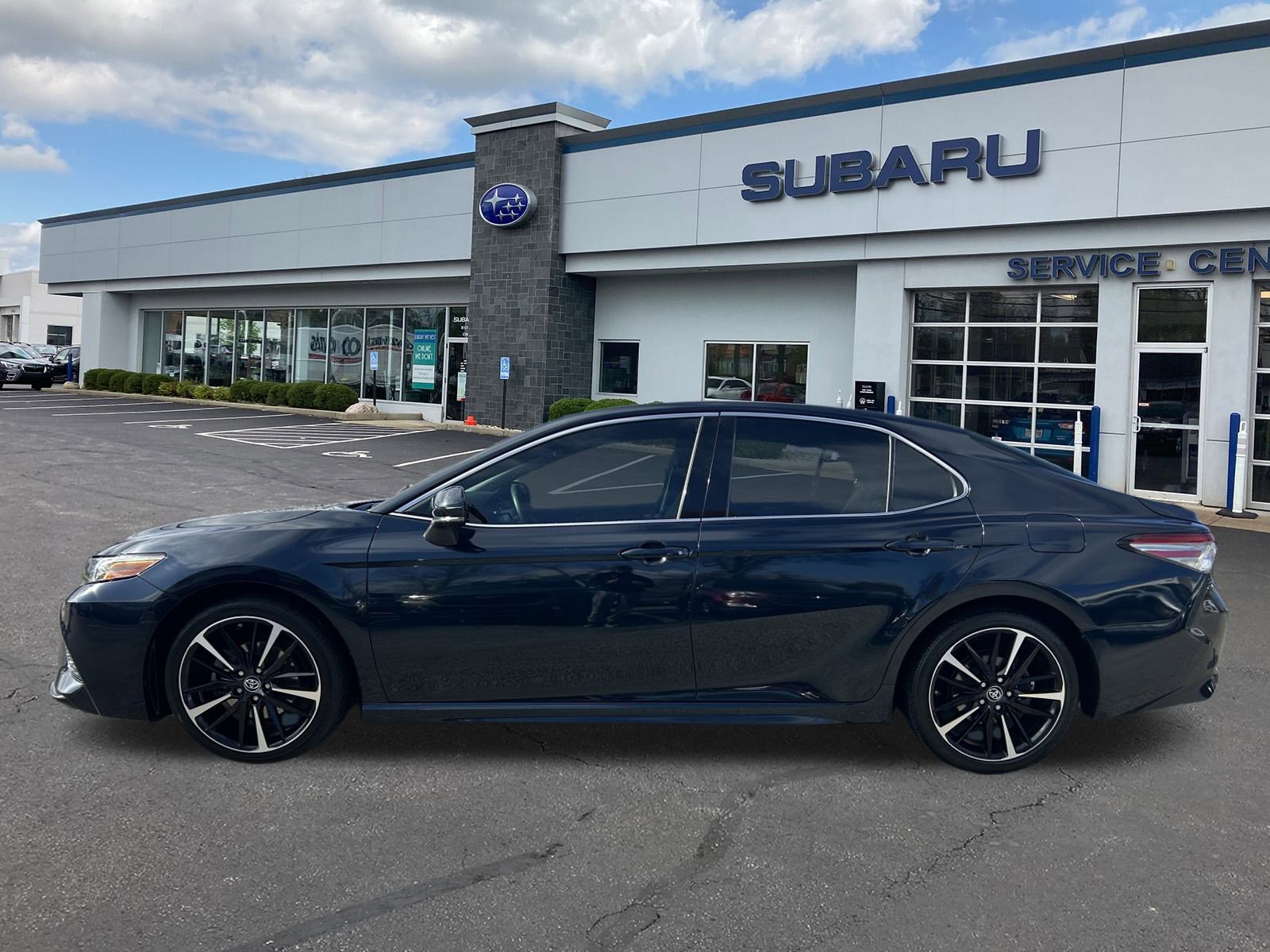 2018 Toyota Camry XSE photo 4