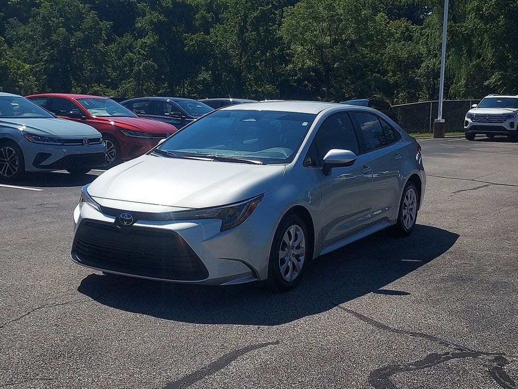 Used 2025 Toyota Corolla LE Sedan