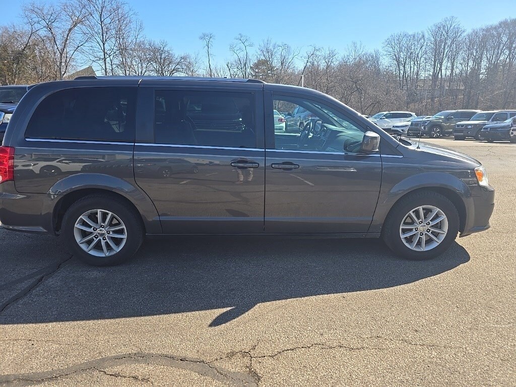 Used 2018 Dodge Grand Caravan SXT Van Passenger Van