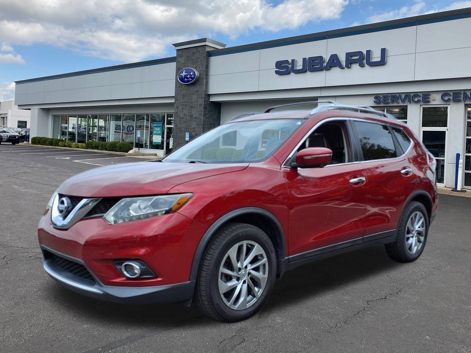 2014 Nissan Rogue SL photo 2