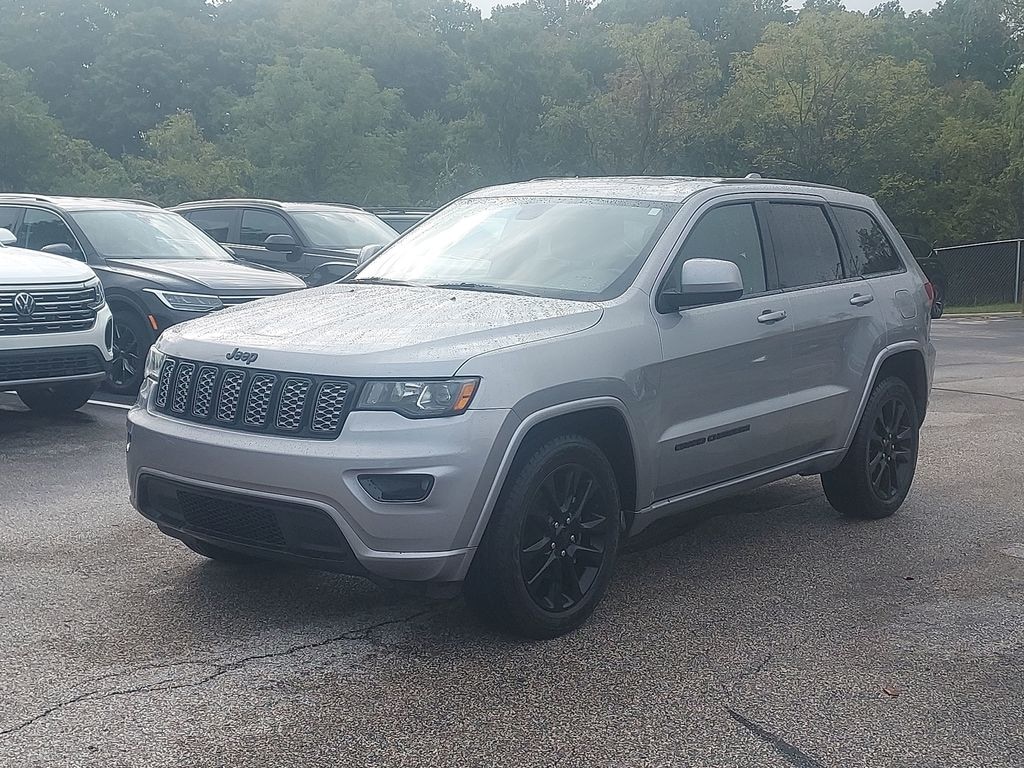 Used 2018 Jeep Grand Cherokee Altitude SUV