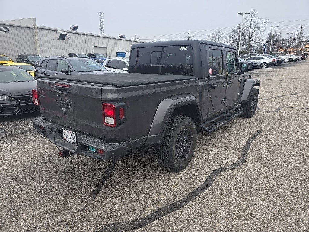 Used 2024 Jeep Gladiator Sport Truck Crew Cab