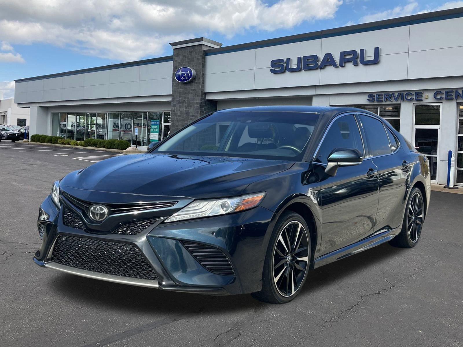 2018 Toyota Camry XSE photo 3