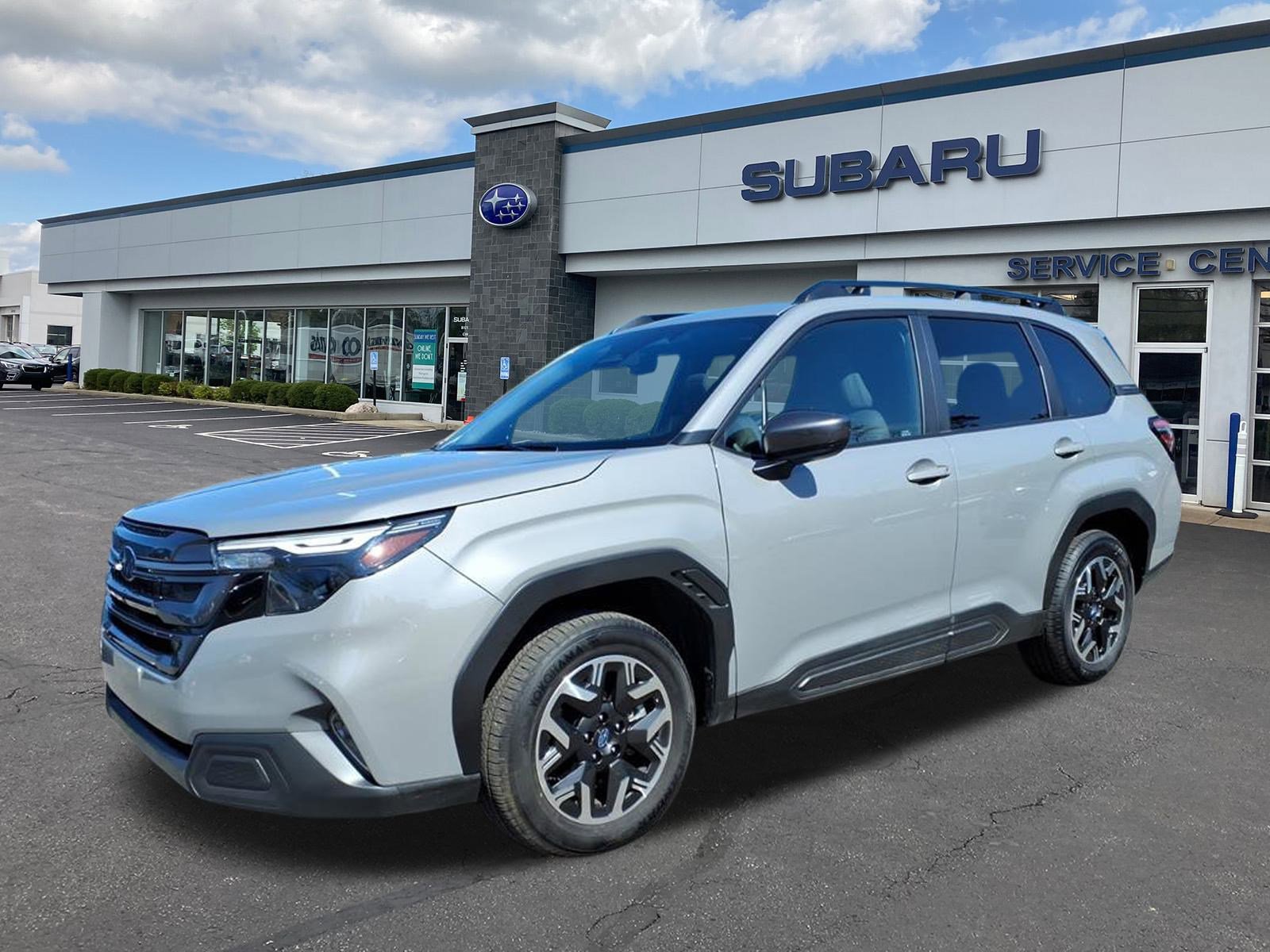 2025 Subaru Forester Premium photo 3