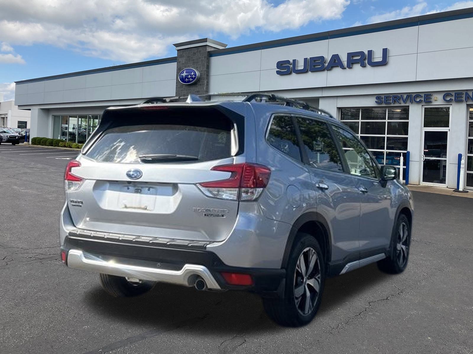 2019 Subaru Forester Touring photo 2