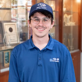 Staff member Andrew Casteel from 7f6108171662